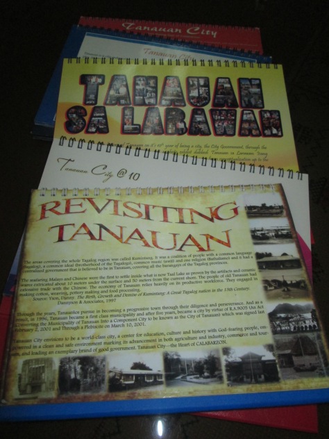 One of the many babies of its Head of Office: calendar that features the city and its services for the people of Tanauan. 